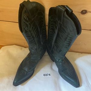 Justin cowboy boots 5 1/2 b